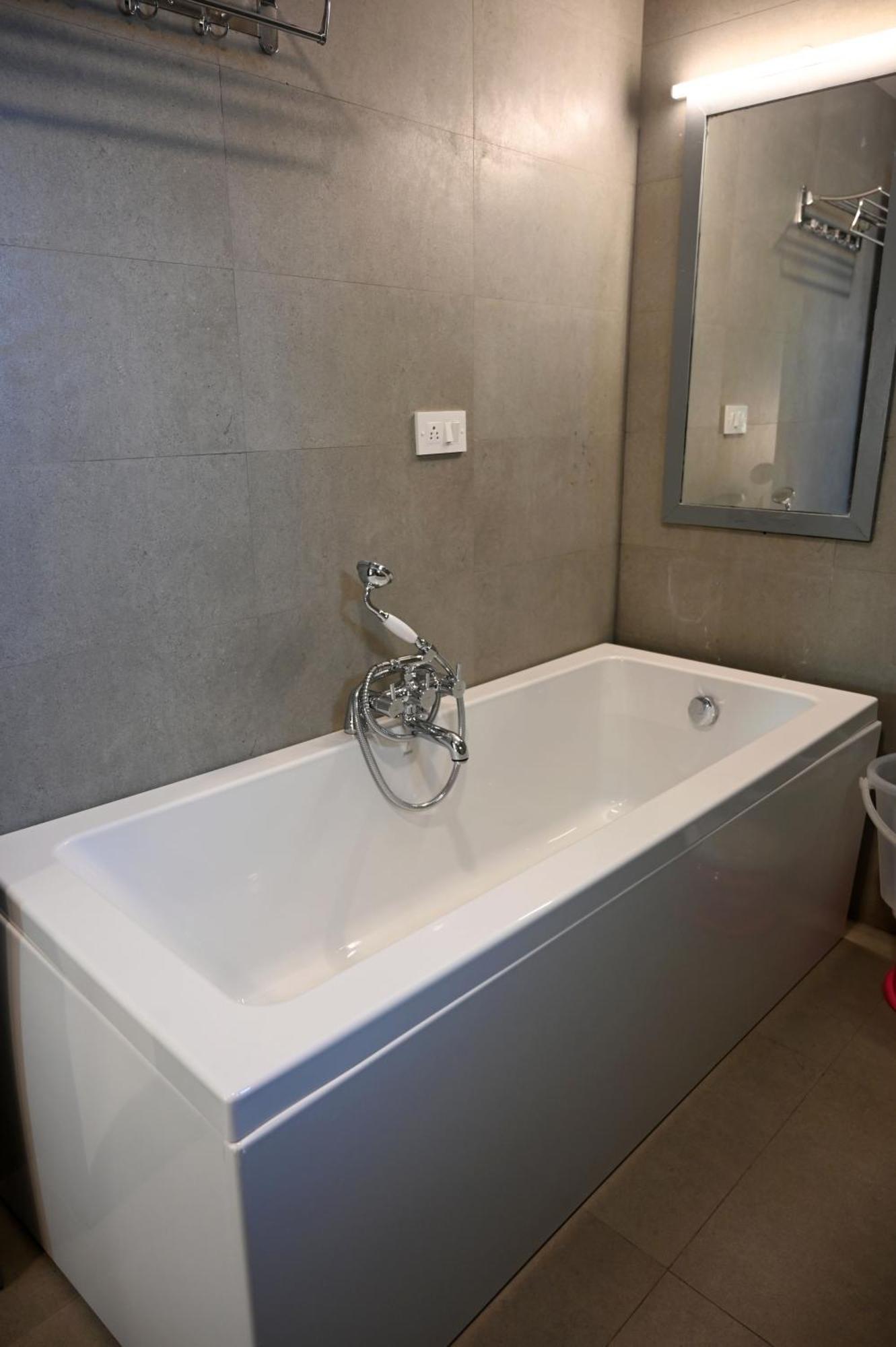 Alchemy Suites Bangalore Ngoại thất bức ảnh